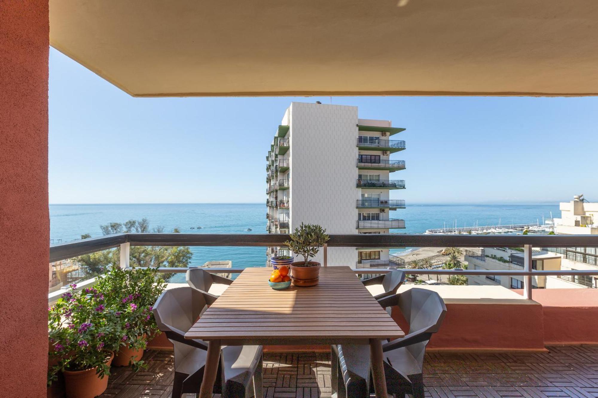 Port Beachfront - Eaw Homes Apartamento
